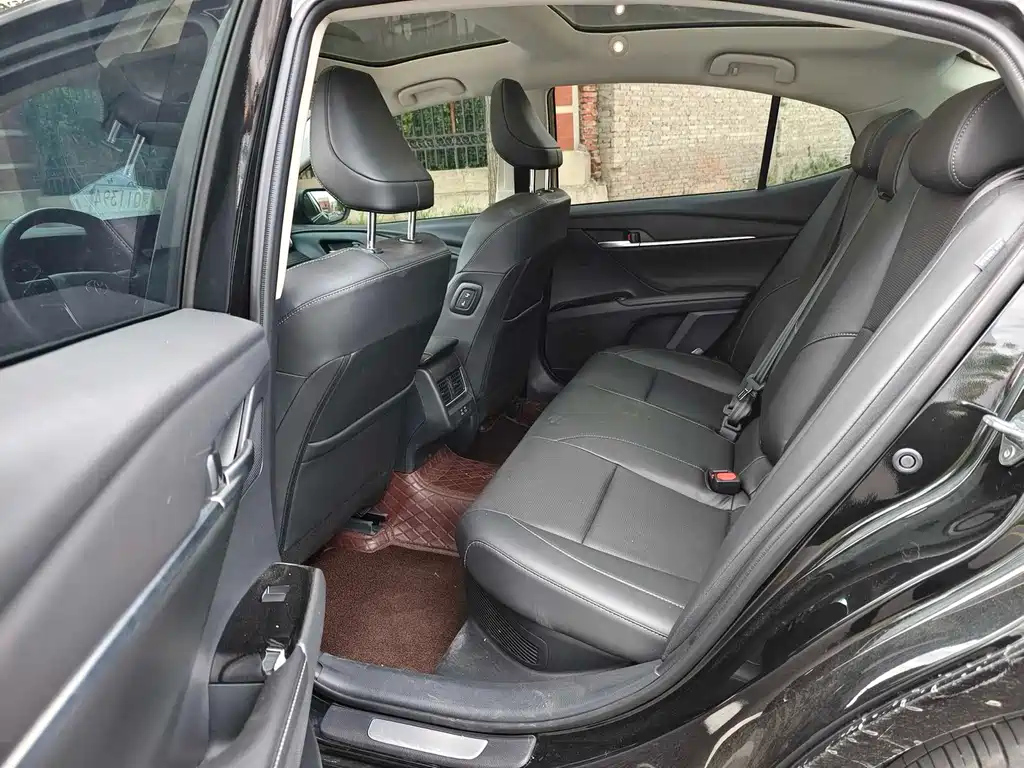 TOYOTA CAMRY 2024