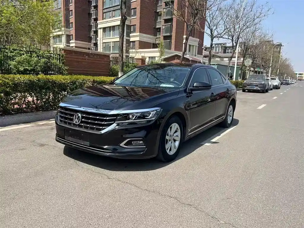 VOLKSWAGEN PASSAT 2019