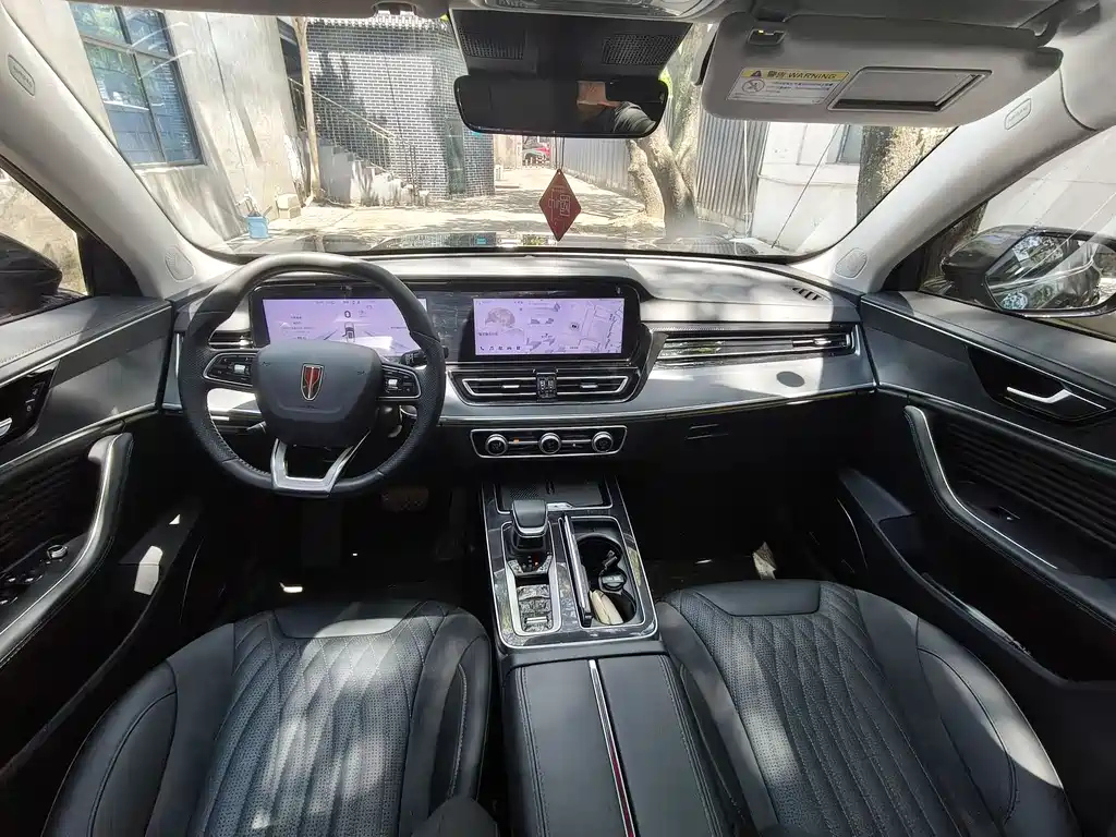 HONGQI HS5 2023