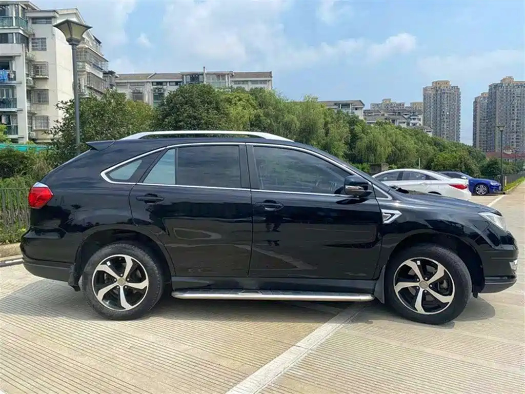 BYD S7 2015