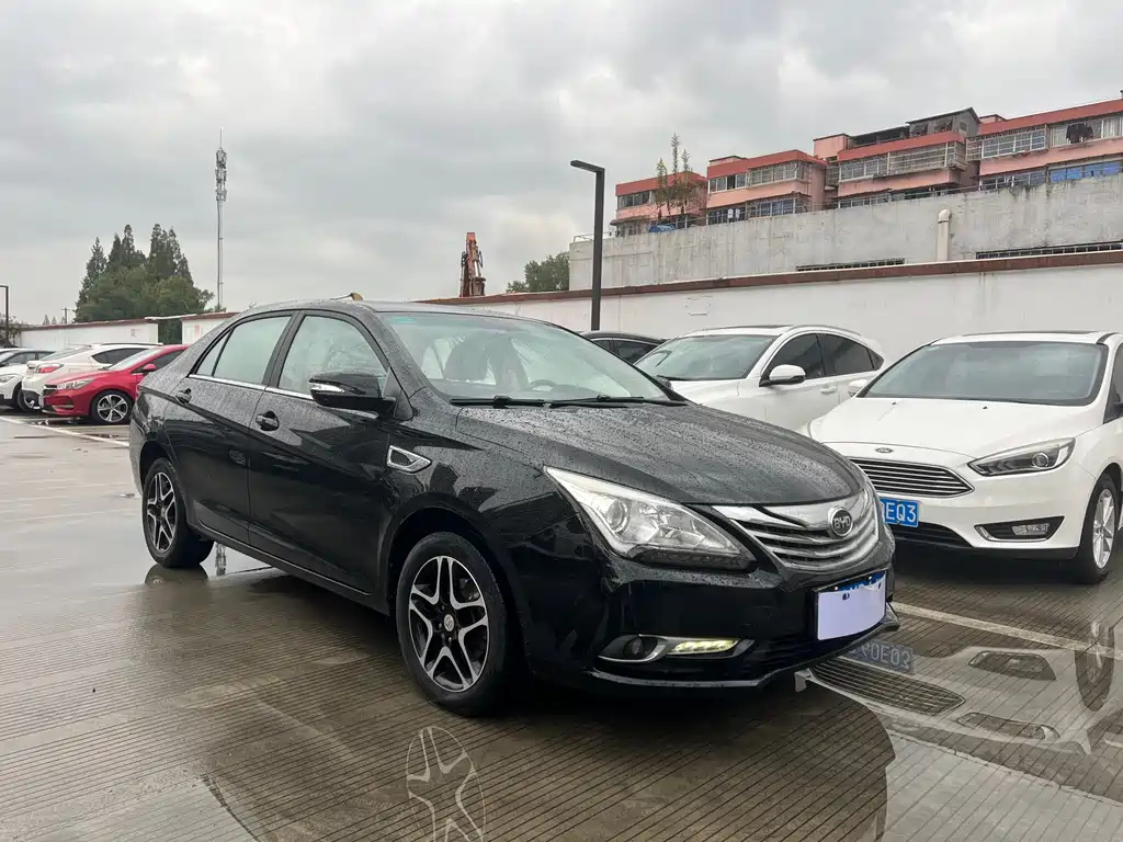 BYD G5 2015