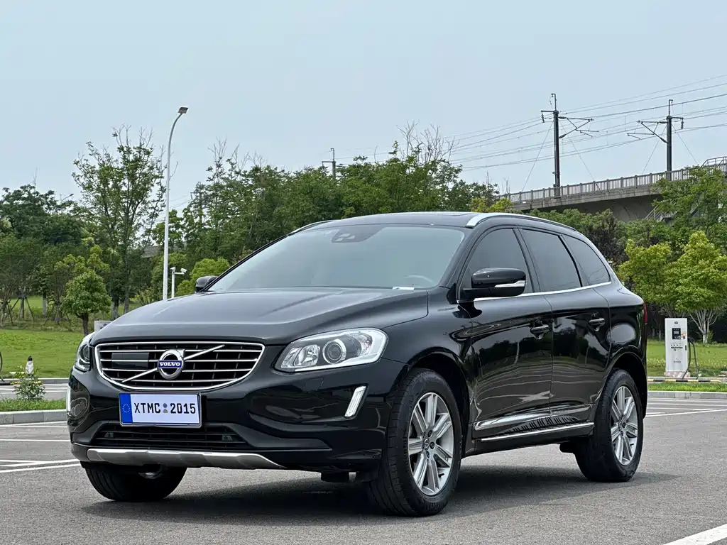 VOLVO XC60 2015