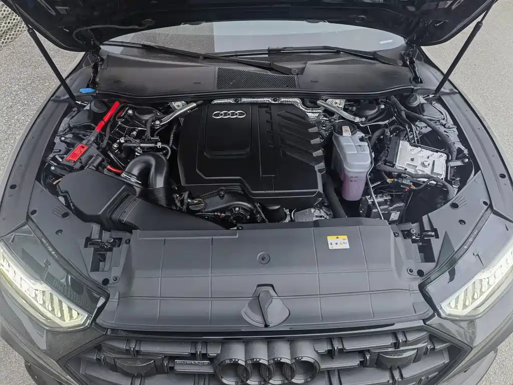 AUDI A7L 2024