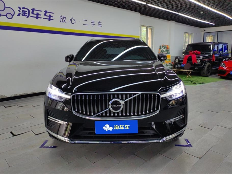 VOLVO XC60 2024