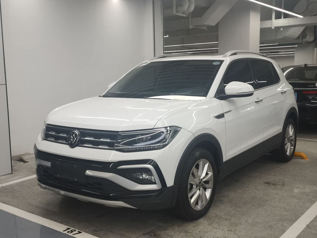 VOLKSWAGEN T-CROSS 2023