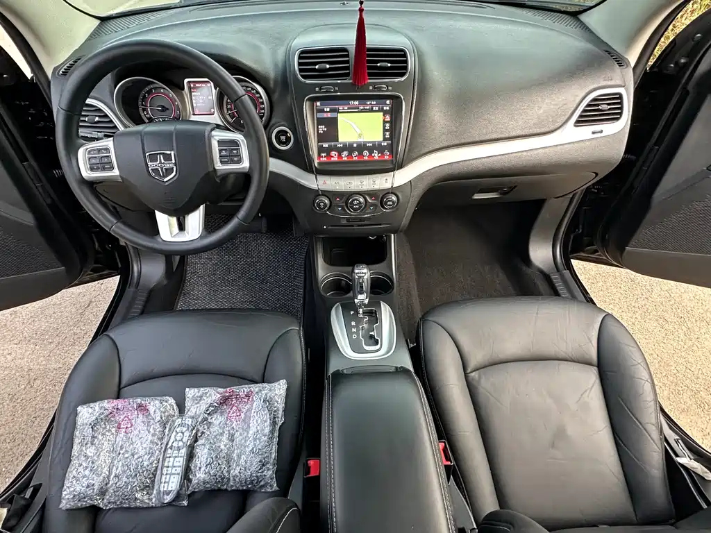 DODGE JCUV 2015