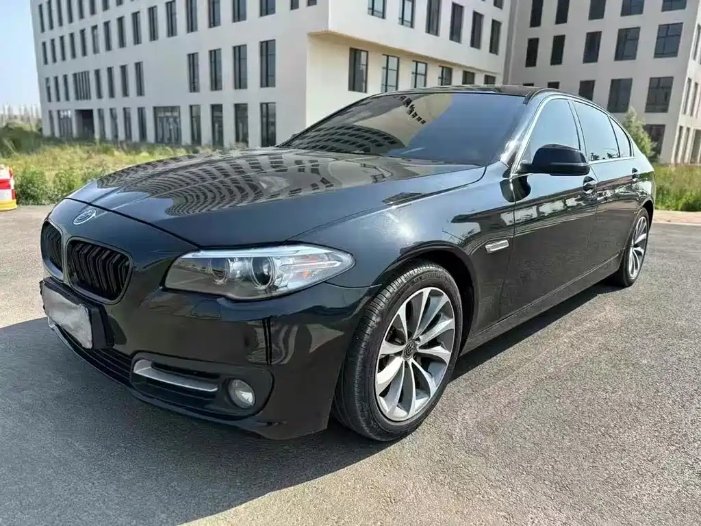 BMW 5-SERIES