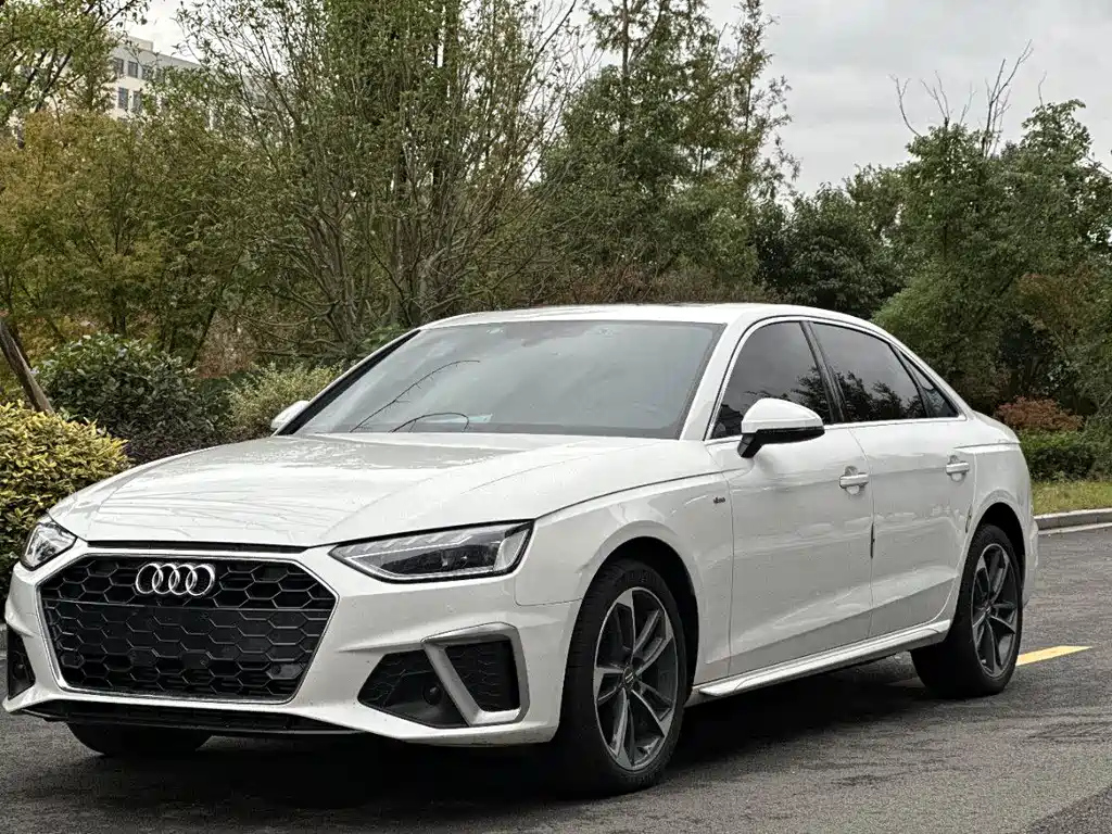 AUDI A4L 2021