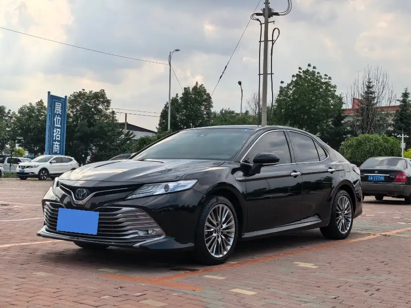 TOYOTA CAMRY 2019