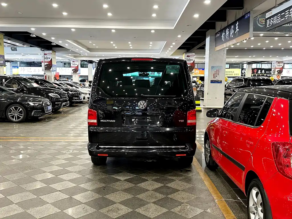 VOLKSWAGEN MULTIVAN 2012