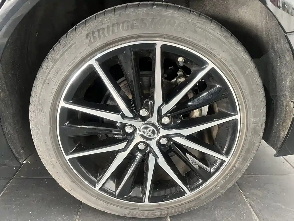 TOYOTA CAMRY 2021