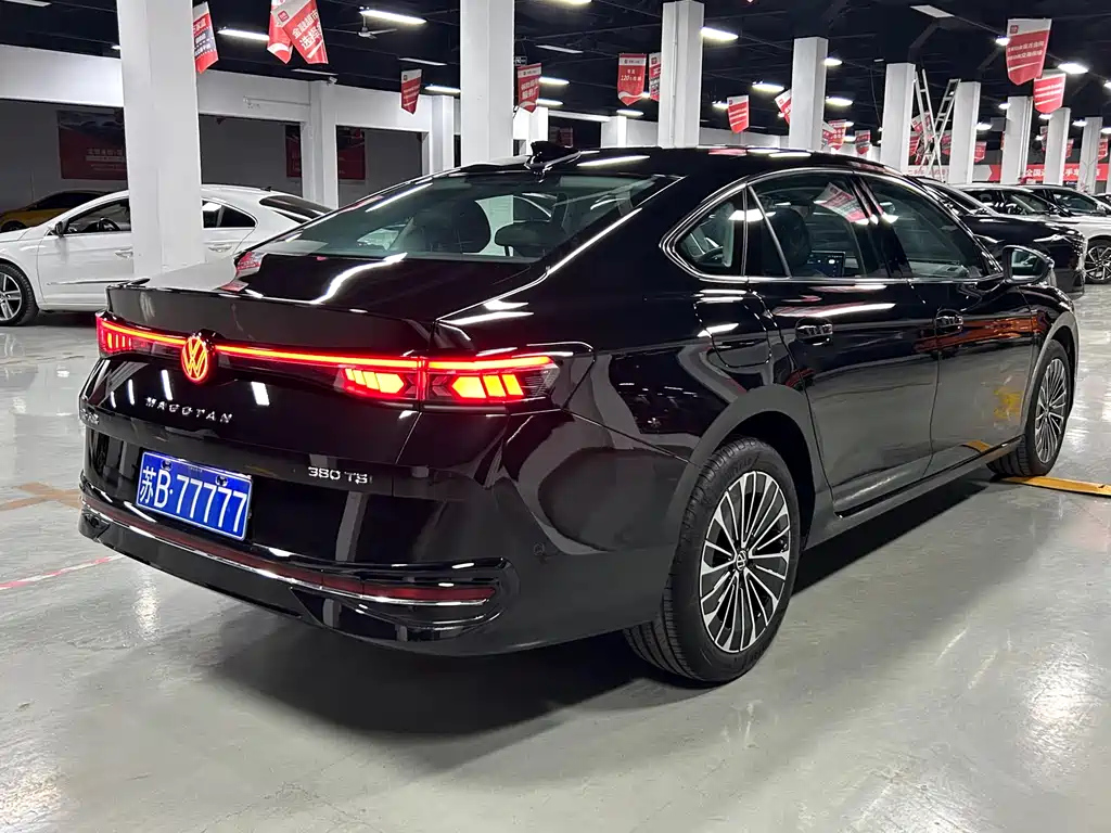 VOLKSWAGEN MAGOTAN 2024