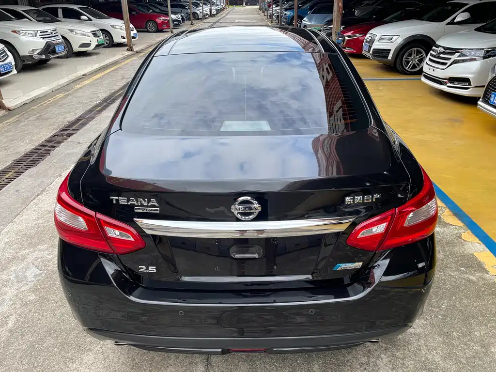 NISSAN TEANA 2016