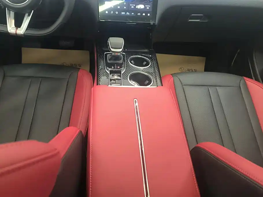 HONGQI HS3 2024