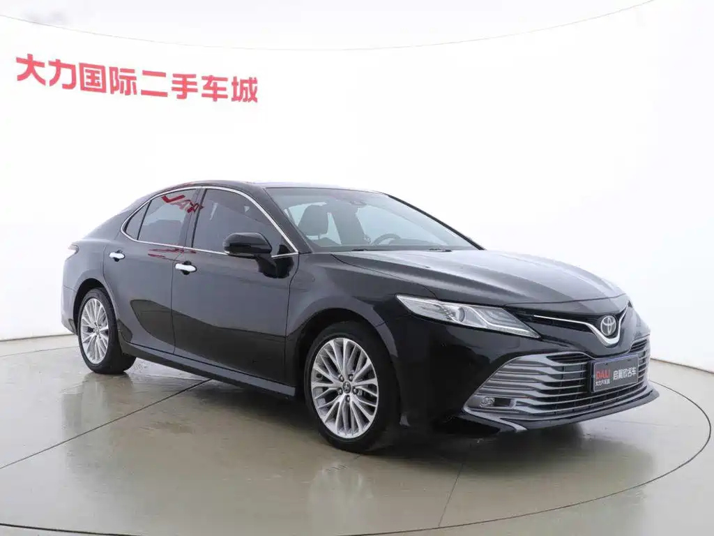 TOYOTA CAMRY 2020