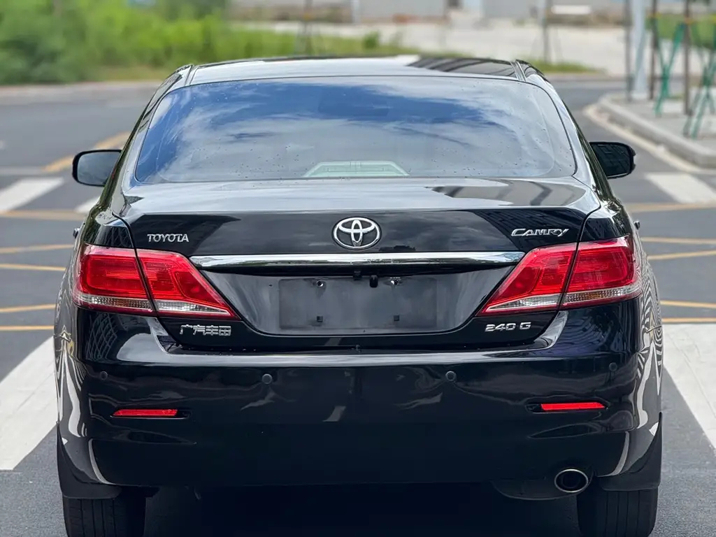 TOYOTA CAMRY 2011