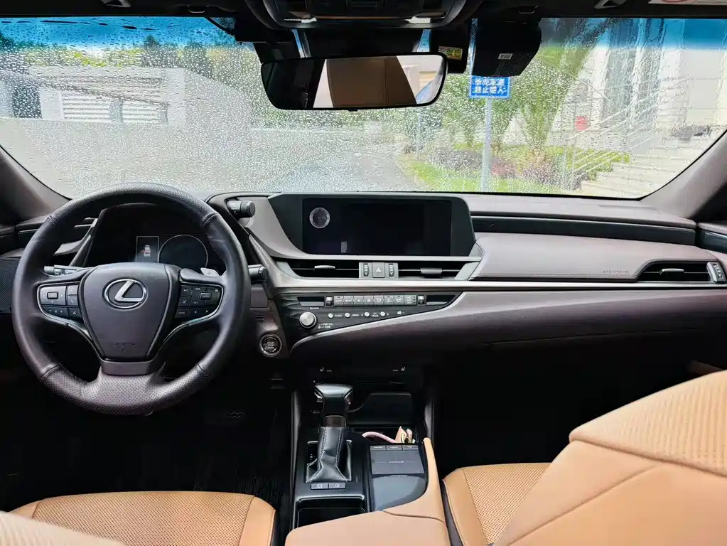 LEXUS ES 2021