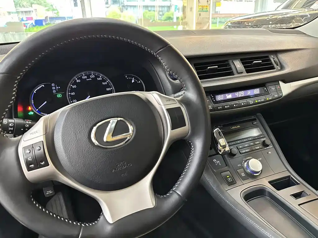 LEXUS CT 2012