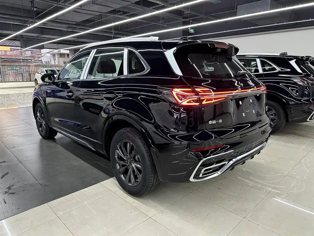 HONGQI HS5 2023