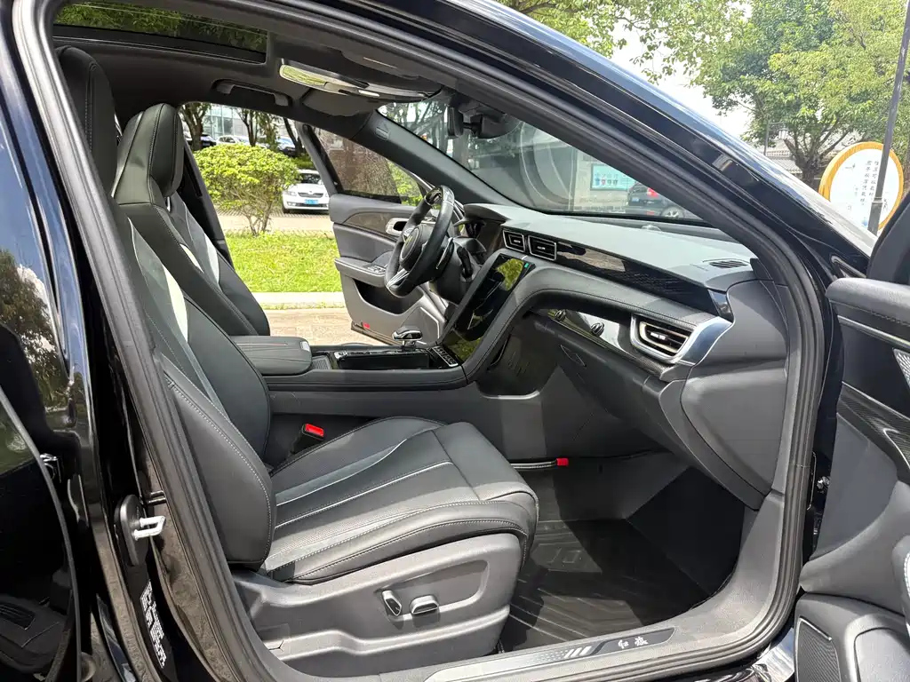 HONGQI H6 2023