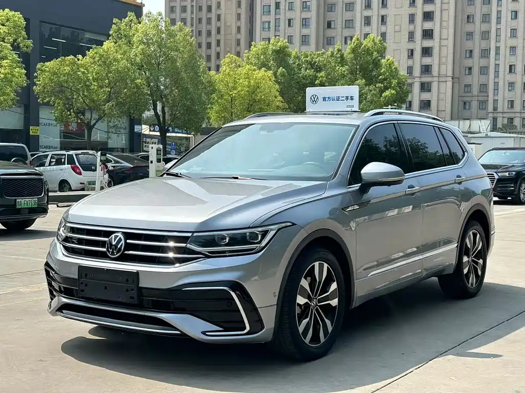 VOLKSWAGEN TIGUAN L 2022