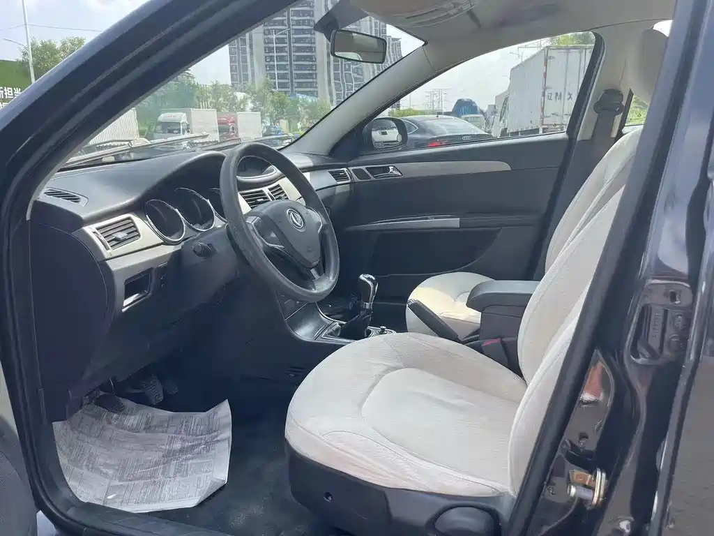 DONGFENG AEOLUS S30 2013