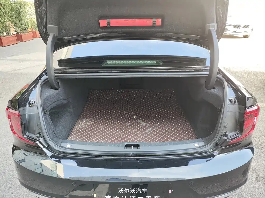VOLVO S90 2022