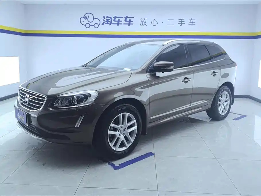 VOLVO XC60 2017