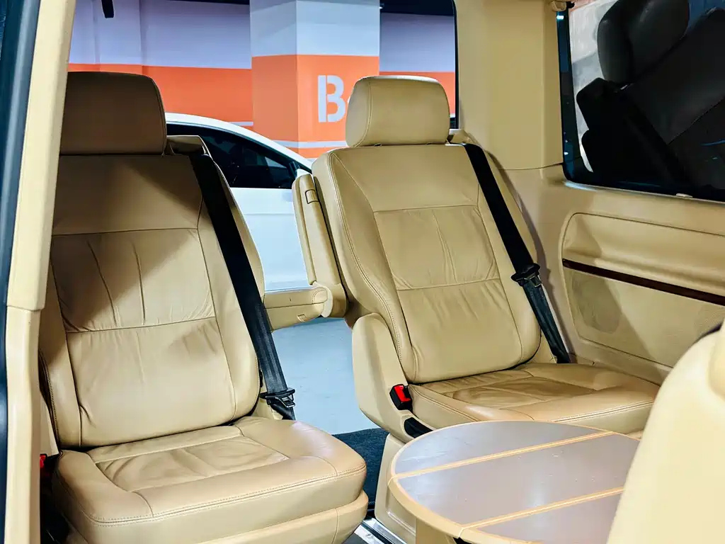 VOLKSWAGEN MULTIVAN 2008