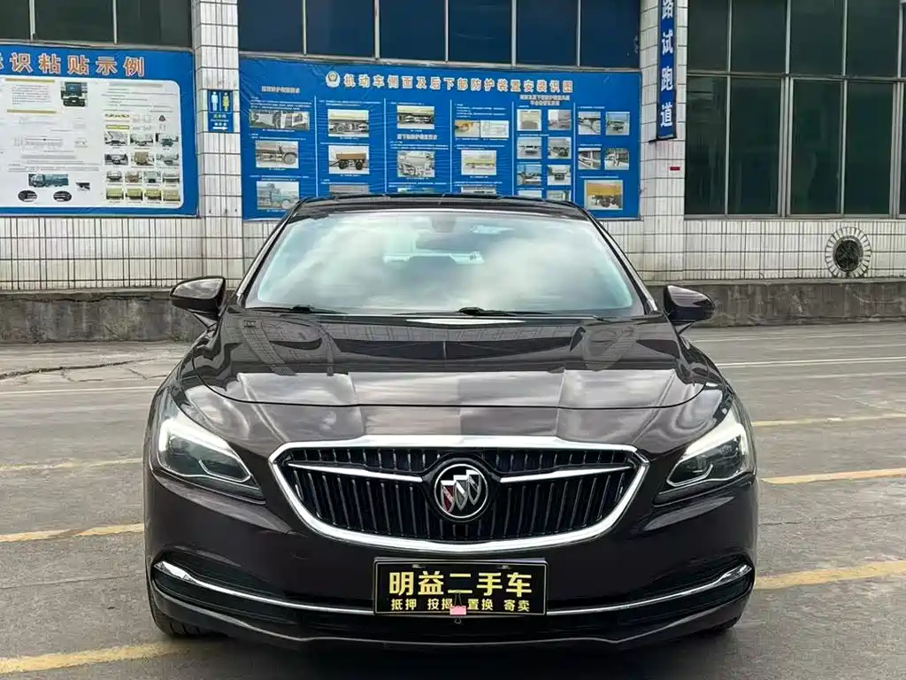 BUICK LACROSSE 2018