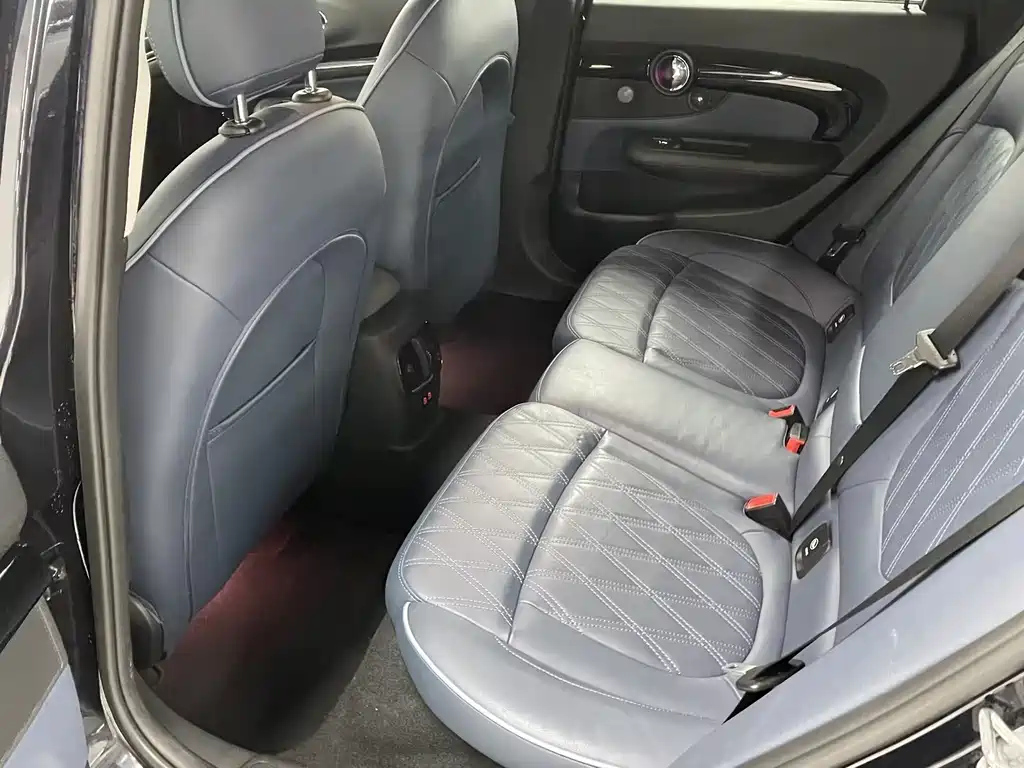 MINI CLUBMAN 2022