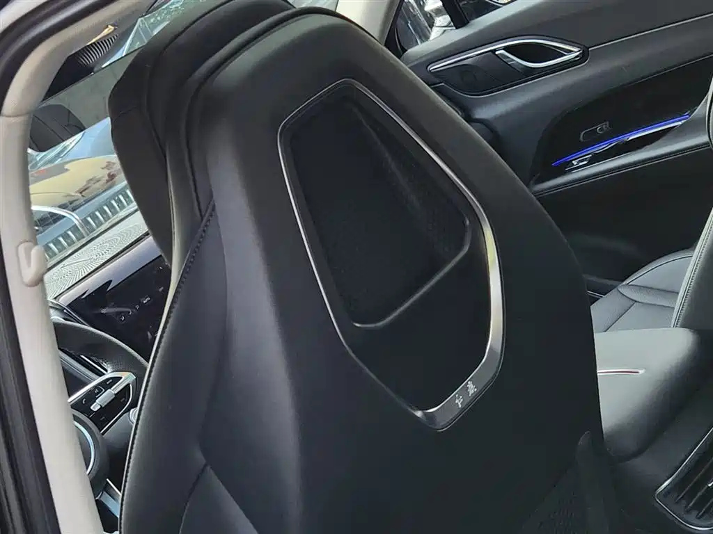 HONGQI HS3 PHEV 2024