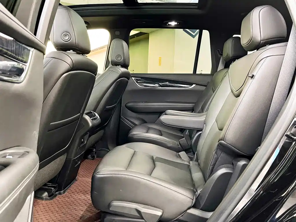 CADILLAC XT6 2021