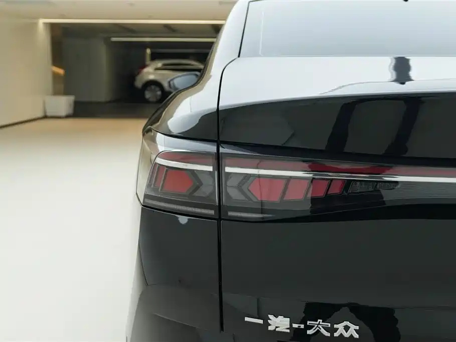 VOLKSWAGEN MAGOTAN 2024