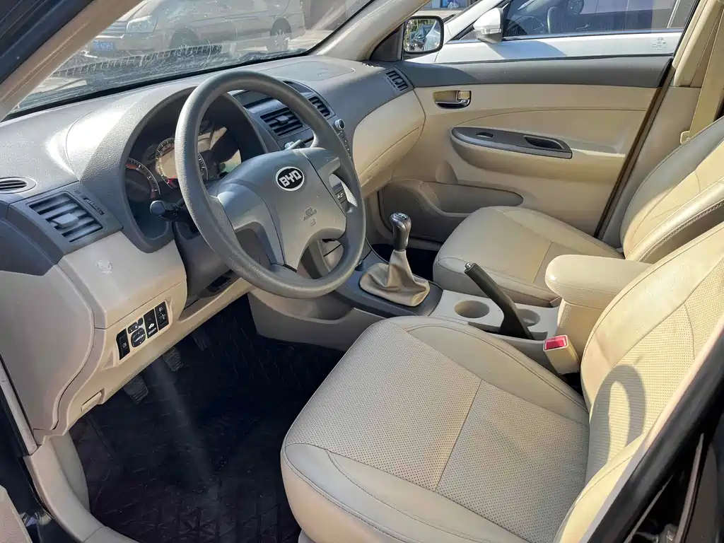 BYD L3 2014