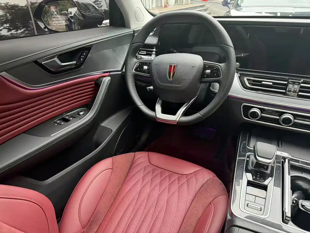 HONGQI HS5 2025