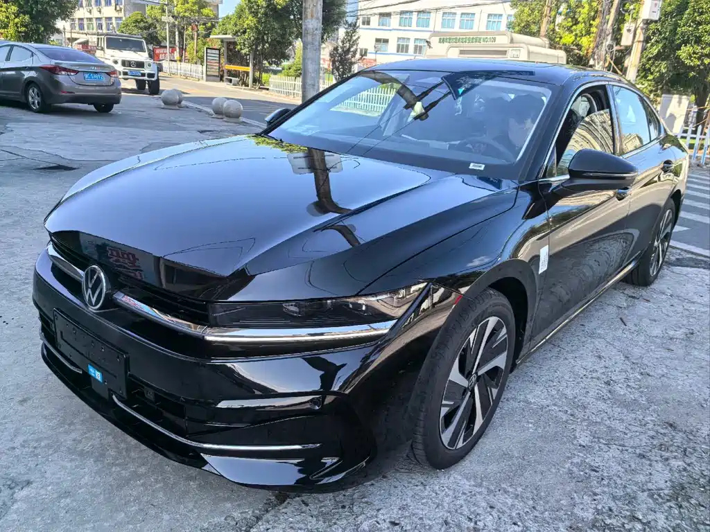 VOLKSWAGEN MAGOTAN 2024