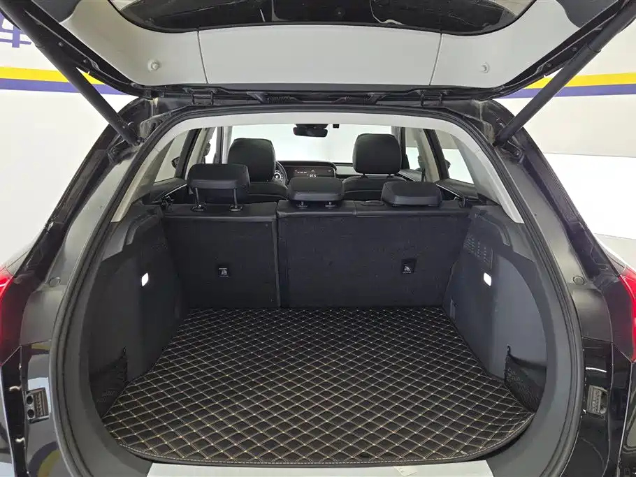 HONGQI HS5 2019
