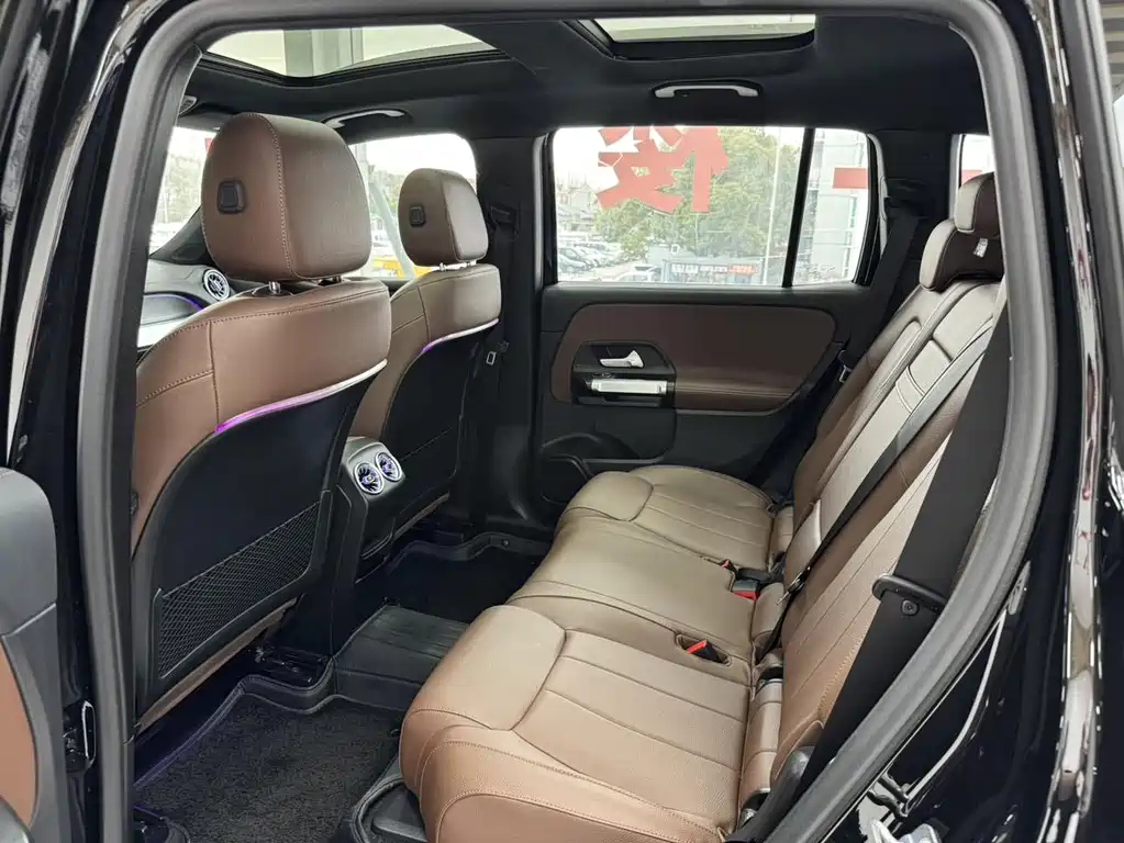 MERCEDES BENZ GLB 2024