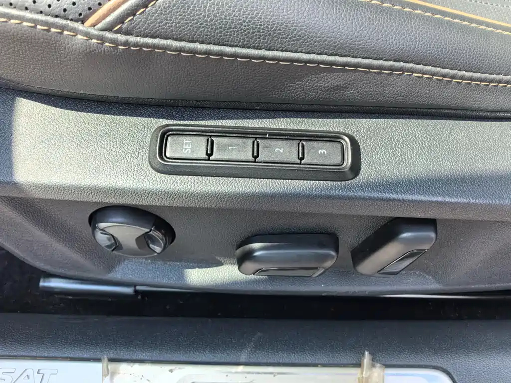 VOLKSWAGEN PASSAT 2020