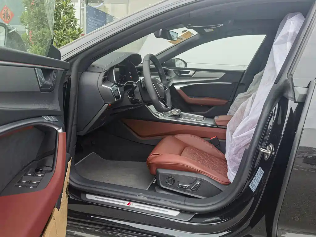 AUDI A7L 2024