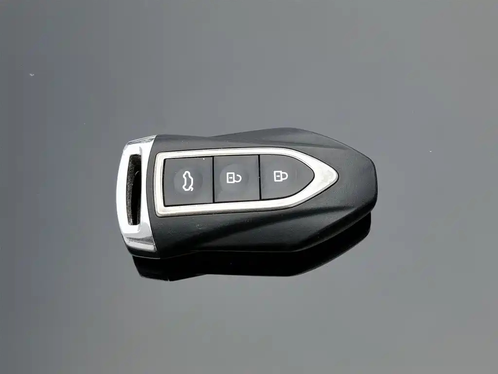 ZOTYE Z700 2016