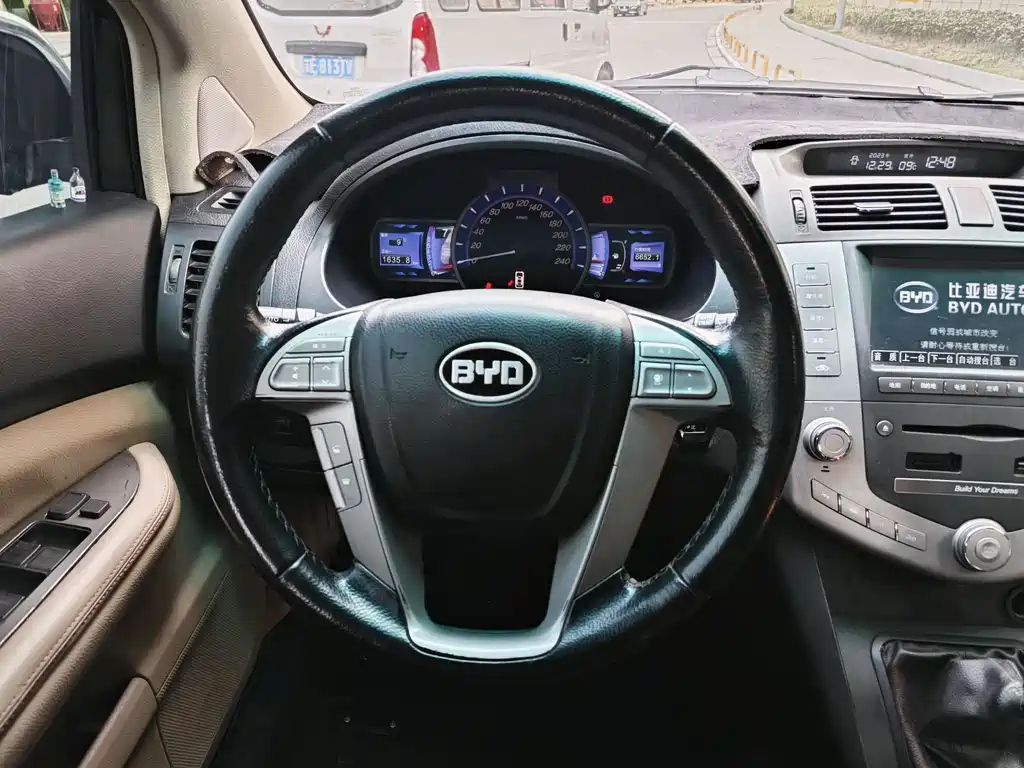 BYD S6 2013