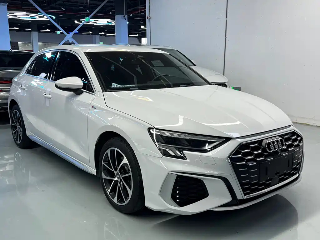 AUDI A3 2022