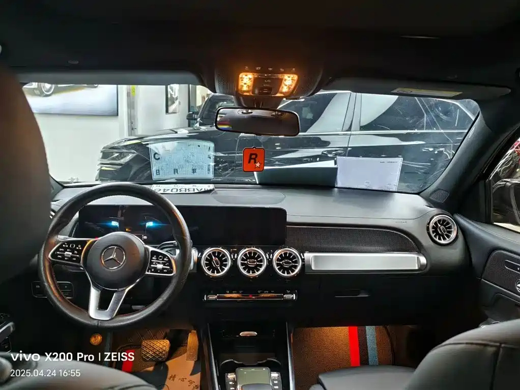 MERCEDES BENZ GLB 2023