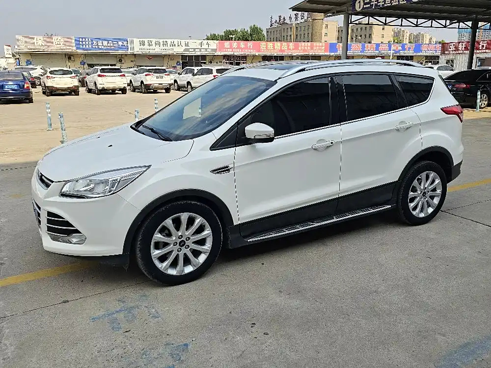 FORD ESCAPE 2015