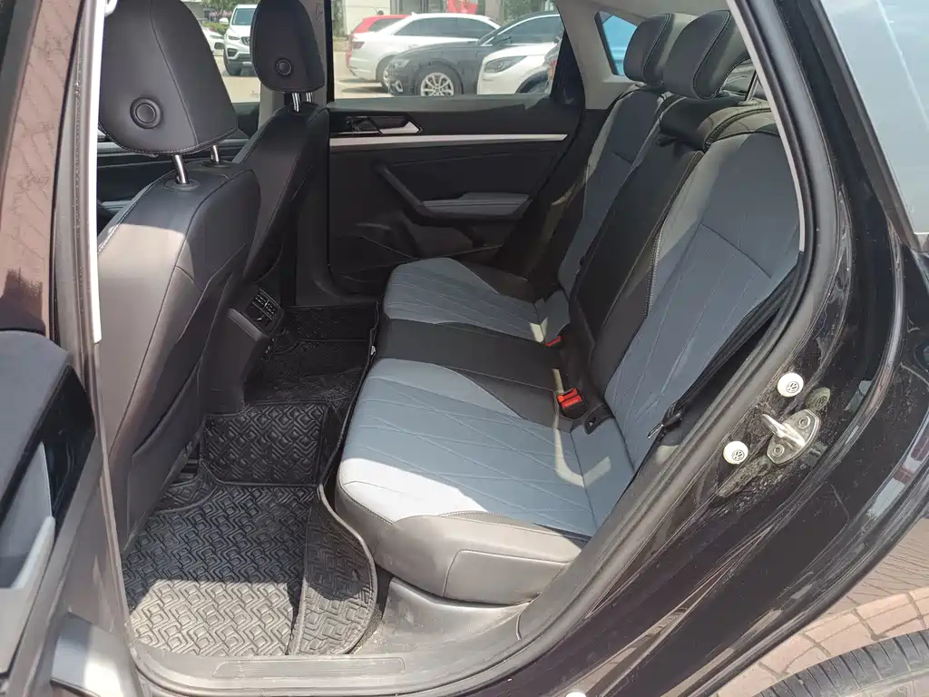 VOLKSWAGEN LAVIDA 2023