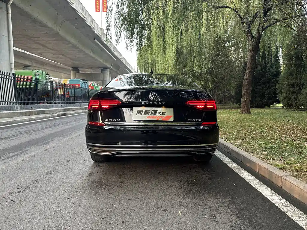 VOLKSWAGEN PASSAT 2021