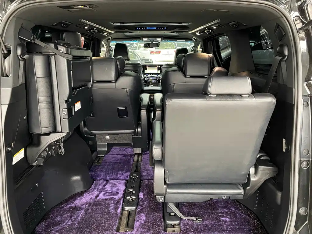 TOYOTA ALPHARD 2018