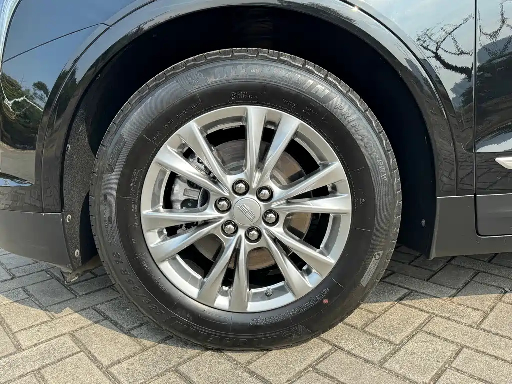 CADILLAC XT5 2021
